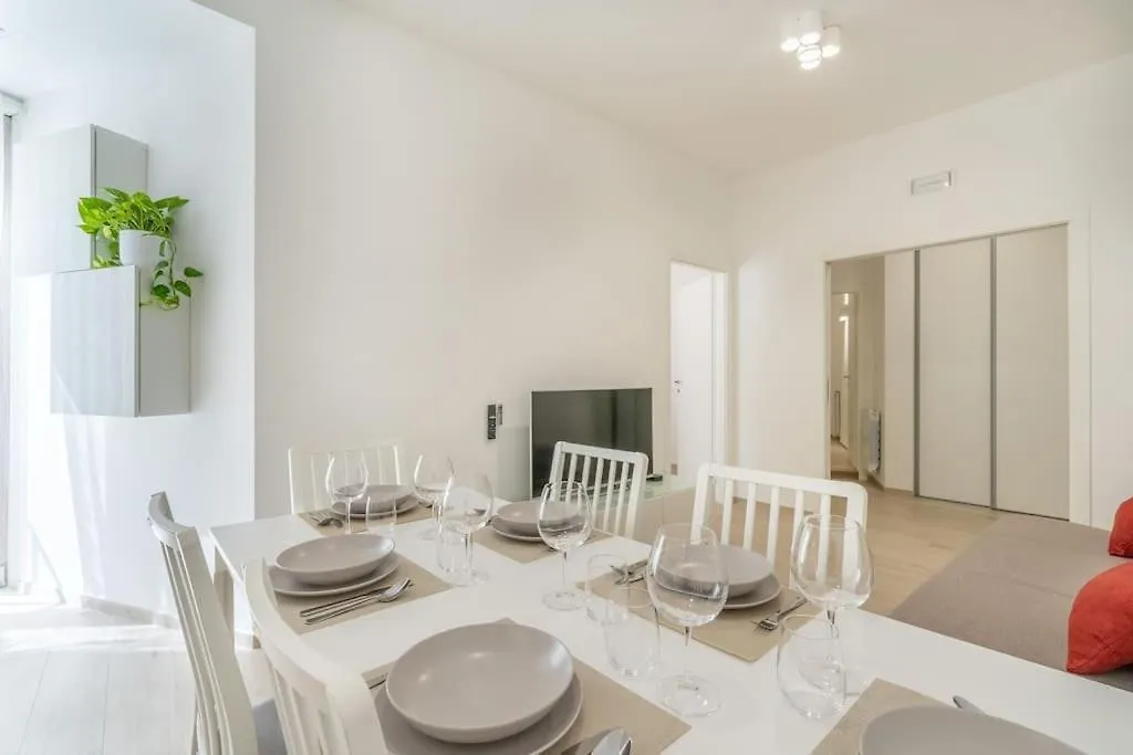 Metro A 1 Min - Casa Elegante - 3 Bagni En Suite Rome 0*,  Italy